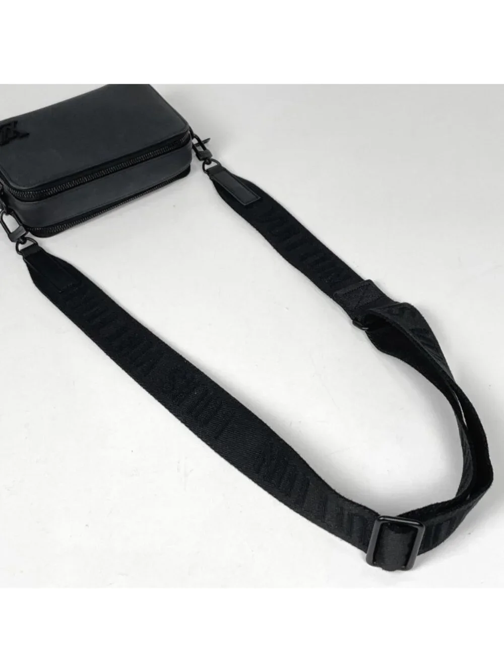 Louis Vuitton Alpha Wearable Wallet Shoulder Bag LV Aerogram Leather Noir